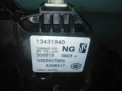 Second-hand car spare part front right door lock for opel corsa e expression oem iam references 13431840 6 pin 