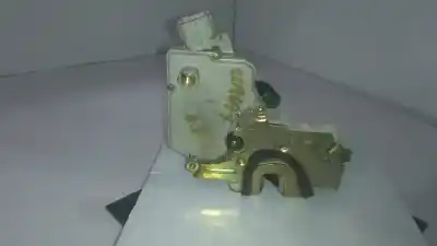 Peça sobressalente para automóvel em segunda mão Fechadura Da Porta Dianteira Direita por NISSAN PRIMERA BERLINA (P11) Básico Referências OEM IAM  5P 6 PINS 