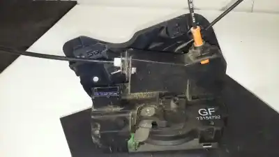 Peça sobressalente para automóvel em segunda mão fechadura da porta dianteira direita por opel combo familiar referências oem iam 13154792