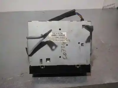 Pezzo di ricambio per auto di seconda mano impianto audio / radio cd per toyota yaris (ncp1/nlp1/scp1) 1.4 d-4d linea luna riferimenti oem iam 0860100906  