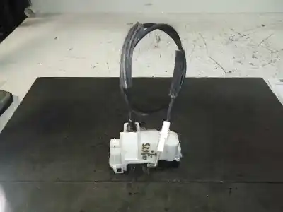 Second-hand car spare part left front door lock for fiat nuova 500 (150) lounge oem iam references 519351118  5 pin