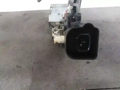 Автозапчастина б/у замок заднього правого дверя для toyota aygo (kgb/wnb) básico посилання на oem iam   2 pin