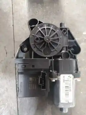 Pièce détachée automobile d'occasion moteur lève vitre avant droit pour renault megane iii berlina 5 p bose edition références oem iam 807301396r 807301396r 