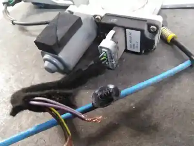 Pièce détachée automobile d'occasion léve glace avant droit pour citroen c2 empresa références oem iam 9641241280 9641241280 6 pin 3 p