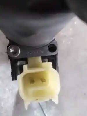 Pezzo di ricambio per auto di seconda mano motore alzacristalli anteriore destro per ford fiesta (cb1) ambiente riferimenti oem iam 8a6114553a  