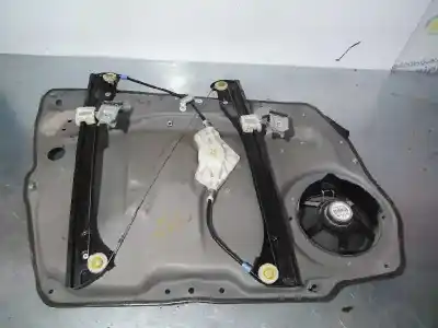 Pièce détachée automobile d'occasion léve glace avant droit pour mercedes-benz clase b (w245) 180 cdi (245.207) références oem iam a1697203079  