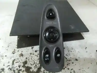 Second-hand car spare part Left Front Power Window Switch for HYUNDAI COUPE (RD) 1.6 16V CAT OEM IAM references 9357027000A 2 TECLAS 9357027100B