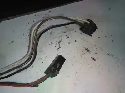 Peça sobressalente para automóvel em segunda mão espelho retrovisor direito por citroen xantia berlina 1.9 turbodiesel referências oem iam  2 fichas 3+2 