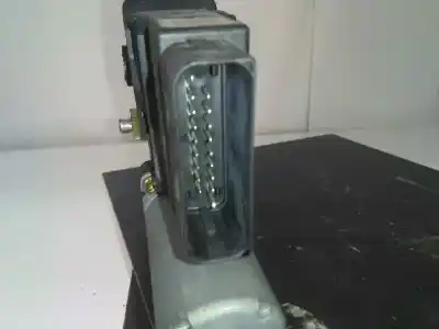 Tweedehands auto-onderdeel achter raammotor rechts voor volkswagen golf iv berlina (1j1) advance oem iam-referenties   
