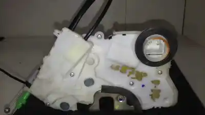 Автозапчасти б/у замок передней правой двери за toyota yaris connect ссылки oem iam 