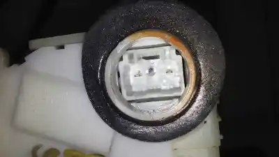 Автозапчасти б/у замок передней правой двери за toyota yaris connect ссылки oem iam  2 pins 