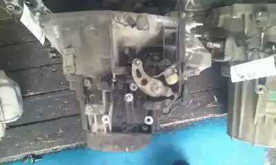 Pezzo di ricambio per auto di seconda mano riduttore per citroen c5 berlina 2.0 hdi magic riferimenti oem iam 20lm23  