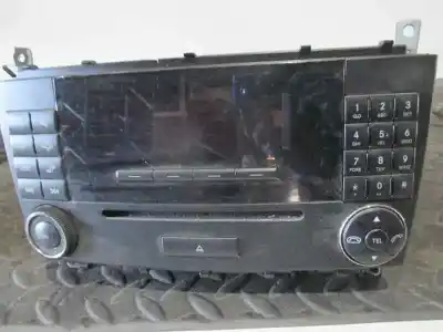Pezzo di ricambio per auto di seconda mano impianto audio / radio cd per mercedes-benz clase c (w203) berlina 200 compressor (203.045) riferimenti oem iam a2038700589  