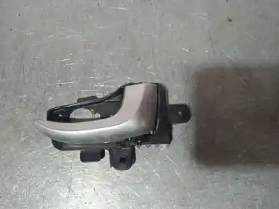 Pièce détachée automobile d'occasion poignée intérieure avant droite pour hyundai i30 (gd) 1.6 crdi références oem iam 82623gd000