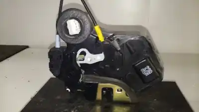 Second-hand car spare part rear right door lock for toyota corolla (_e12_) 2.0 d-4d (cde120r_ cde120l_) oem iam references  2 pins 