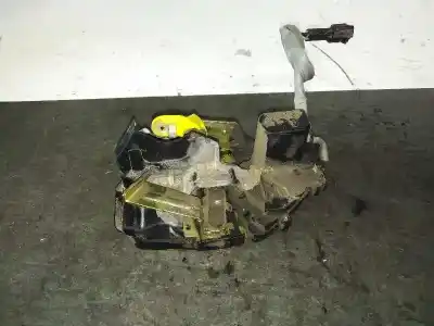 Автозапчасти б/у замок задней правой двери за KIA CARENS (UN) 2.0 Turbodiesel CAT ссылки OEM IAM   2 PIN