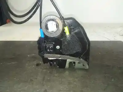 Автозапчастина б/у замок заднього правого дверя для toyota auris active посилання на oem iam   2 pin