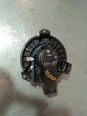 Pièce détachée automobile d'occasion moteur de chauffage pour toyota yaris live références oem iam av2727000311  