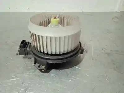 Pièce détachée automobile d'occasion moteur de chauffage pour toyota yaris live références oem iam av2727000311  