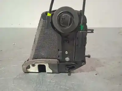 Peça sobressalente para automóvel em segunda mão fechadura da porta traseira esquerda por toyota yaris (ksp9/scp9/nlp9) blue referências oem iam 690600d060  2 pin