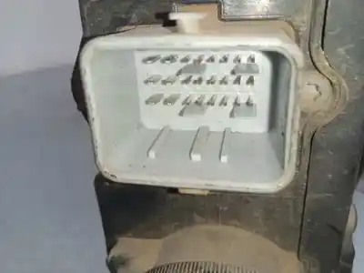 Recambio de automóvil de segunda mano de freno de mano electrico para renault scenic ii 1.5 dci diesel referencias oem iam 8200450860a  8200450860a