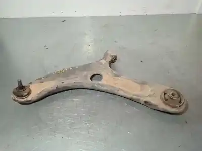 Recambio de automóvil de segunda mano de BRAZO SUSPENSION INFERIOR DELANTERO IZQUIERDO para HYUNDAI I20  referencias OEM IAM 545001J700  