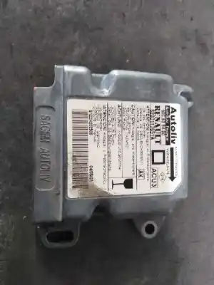 Recambio de automóvil de segunda mano de centralita airbag para renault megane i fase 2 classic (la..) 1.4 16v authentique referencias oem iam 8200117651a  