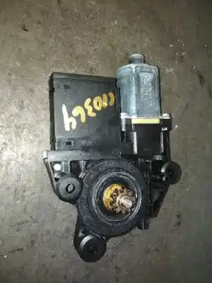 Pièce détachée automobile d'occasion Moteur Lève Vitre Avant Droit pour RENAULT MEGANE III SPORT TOURER Luxe Références OEM IAM 0130822478  
