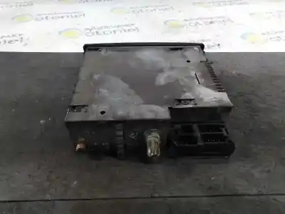 Peça sobressalente para automóvel em segunda mão sistema de áudio / rádio cd por nissan interstar mod. 04 (x70) 2.5 dci diesel cat referências oem iam 8200633634  