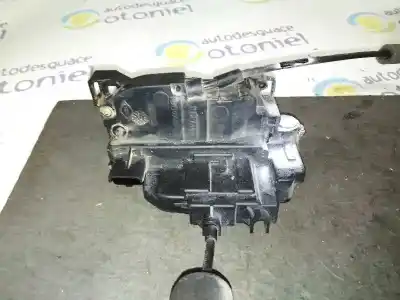 Pezzo di ricambio per auto di seconda mano serratura porta anteriore destra per renault megane iii sport tourer luxe riferimenti oem iam 805020001r  