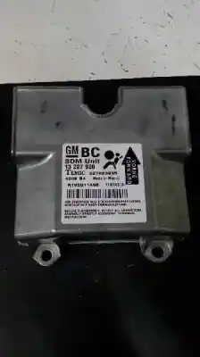 Pièce détachée automobile d'occasion boitier de commande d'airbag pour opel astra h berlina cosmo références oem iam 13227920  