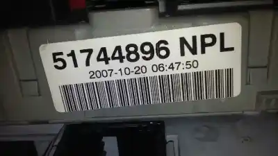 Peça sobressalente para automóvel em segunda mão caixa de fusíveis e relés por fiat punto berlina (188) 1.3 jtd classic referências oem iam 51744896  