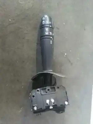 Pezzo di ricambio per auto di seconda mano Controllo Intermittente per RENAULT CLIO II FASE II (B/CB0) Authentique Riferimenti OEM IAM 120653  