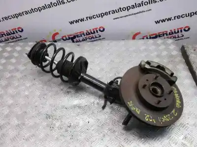 Recambio de automóvil de segunda mano de amortiguador delantero derecho para nissan almera (n16/e) visia referencias oem iam yd22  