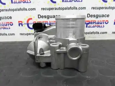Pièce détachée automobile d'occasion boitier de papillon pour opel vivaro combi d-m9r e7 références oem iam 0281002681  
