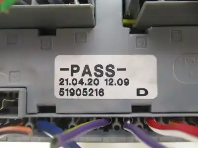 Pezzo di ricambio per auto di seconda mano scatola relè/fusibili per fiat 500 hybrid 1.0 riferimenti oem iam 51905216  