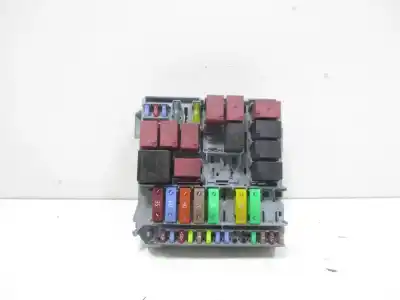 Pezzo di ricambio per auto di seconda mano scatola relè/fusibili per fiat 500 hybrid 1.0 riferimenti oem iam 51905216  