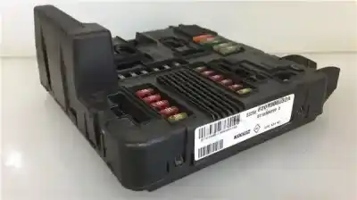 Pièce détachée automobile d'occasion boîtes à fusibles pour otras marcas scenic ii 1.9 dci diesel références oem iam 8200306032a  s118399200d