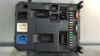 Pezzo di ricambio per auto di seconda mano scatola relè/fusibili per peugeot 207 1.4 riferimenti oem iam 9664983080