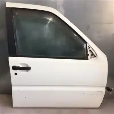 Peça sobressalente para automóvel em segunda mão porta dianteira direita por nissan terrano ii (r20) 2.7 td 4wd referências oem iam 801007f030