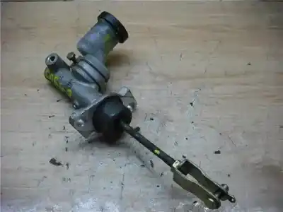 Pezzo di ricambio per auto di seconda mano pompa frizione per nissan vanette cargo furgón (hc 23) 2.3 d riferimenti oem iam 306102c110