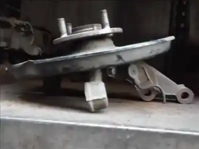 Pezzo di ricambio per auto di seconda mano snodo anteriore sinistro per toyota yaris (ncp1/nlp1/scp1) 1.0 16v (scp10_) riferimenti oem iam 4321252010  