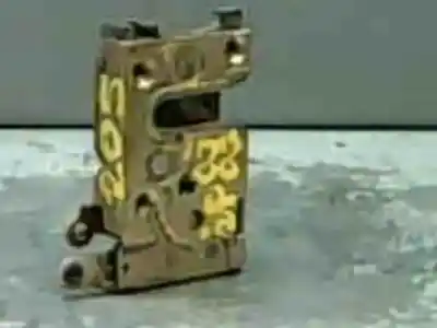 Peça sobressalente para automóvel em segunda mão FECHADURA DA PORTA DIANTEIRA ESQUERDA por PEUGEOT 205 II (20A/C)  Referências OEM IAM 913593  