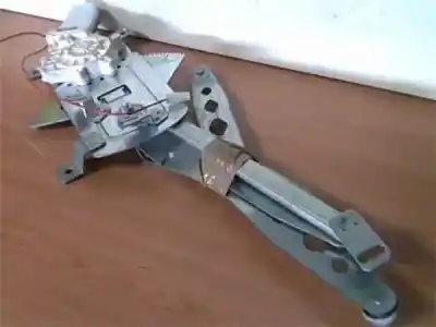 Pièce détachée automobile d'occasion LÉVE GLACE AVANT GAUCHE pour BMW SERIE 3 BERLINA (E36)  Références OEM IAM 014005  