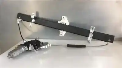Peça sobressalente para automóvel em segunda mão elevador de vidros dianteiro direito por hyundai h-1 / starex autobús (a1) 2.5 crdi referências oem iam 824044a010