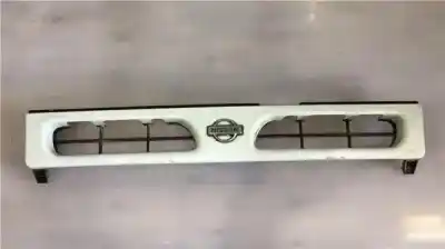 Peça sobressalente para automóvel em segunda mão grelha frontal por nissan terrano ii (r20) 2.7 td 4wd referências oem iam 623100f025