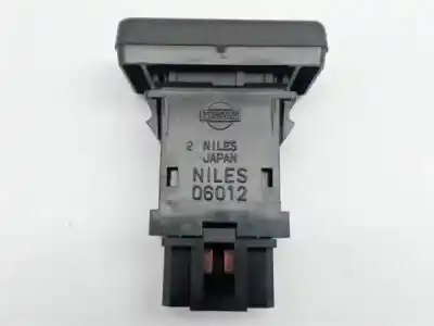 Pièce détachée automobile d'occasion bouton interrupteur pour nissan terrano ii (r20) 2.7 td 4wd références oem iam 06012  