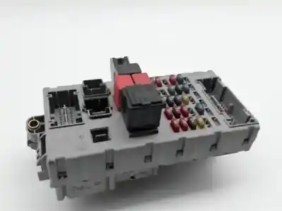 Pezzo di ricambio per auto di seconda mano scatola relè/fusibili per fiat i doblo (223) cargo 1.9 jtd (223zxe1a) riferimenti oem iam 46817785