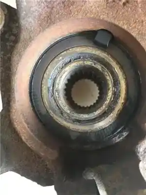 Автозапчасти б/у передняя правая кулачка за renault twingo ii (cn0_) 1.2 (cn0d) ссылки oem iam 8200663593  