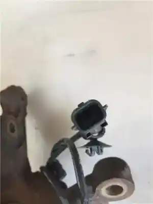 Автозапчасти б/у передняя правая кулачка за renault twingo ii (cn0_) 1.2 (cn0d) ссылки oem iam 8200663593  